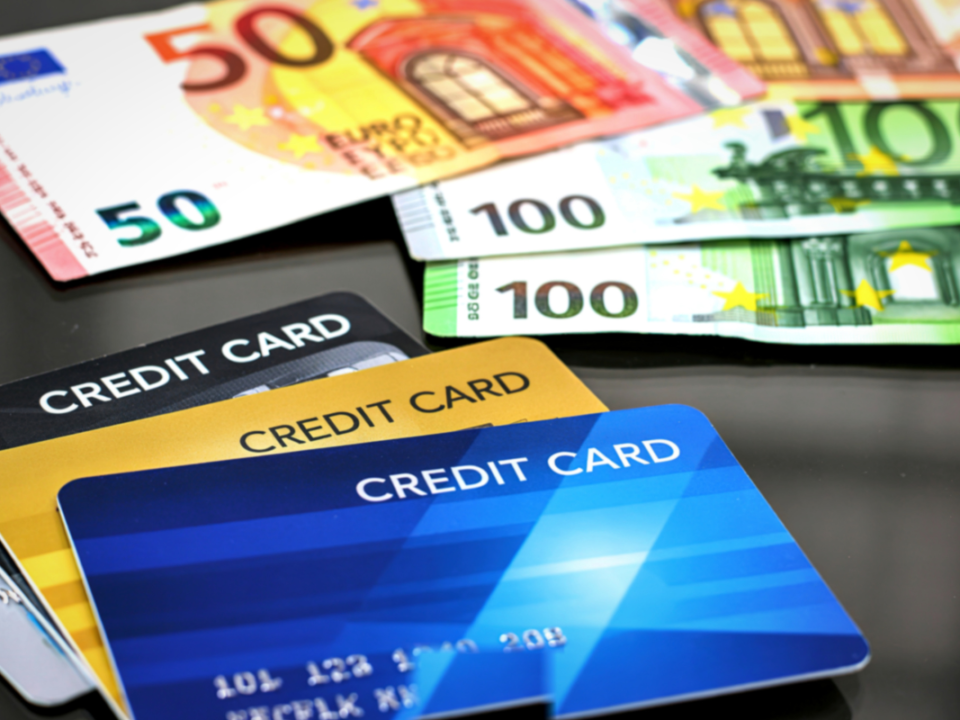 Euro, dolar czy karta